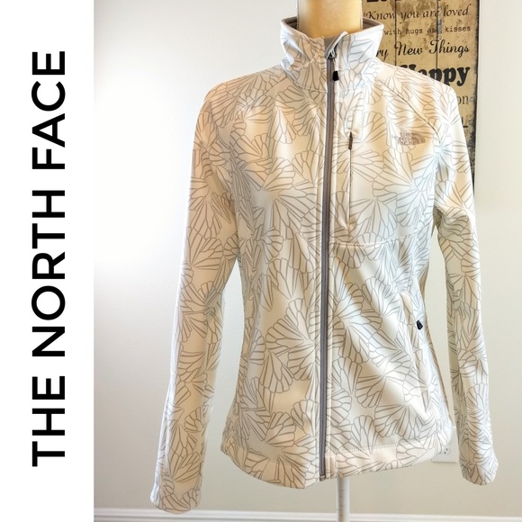 The North Face Jackets & Blazers - The North Face Jacket